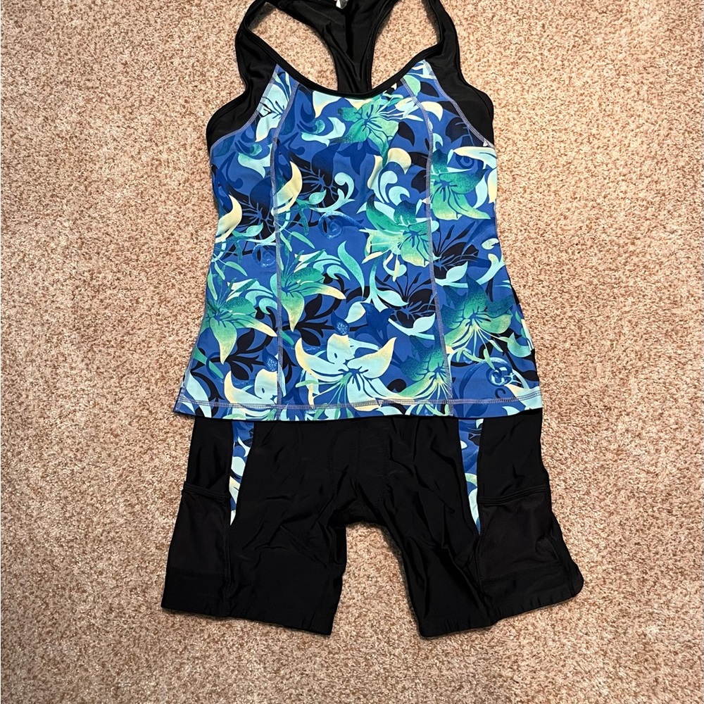 Floral Blue and Black Athletic Set (biking)